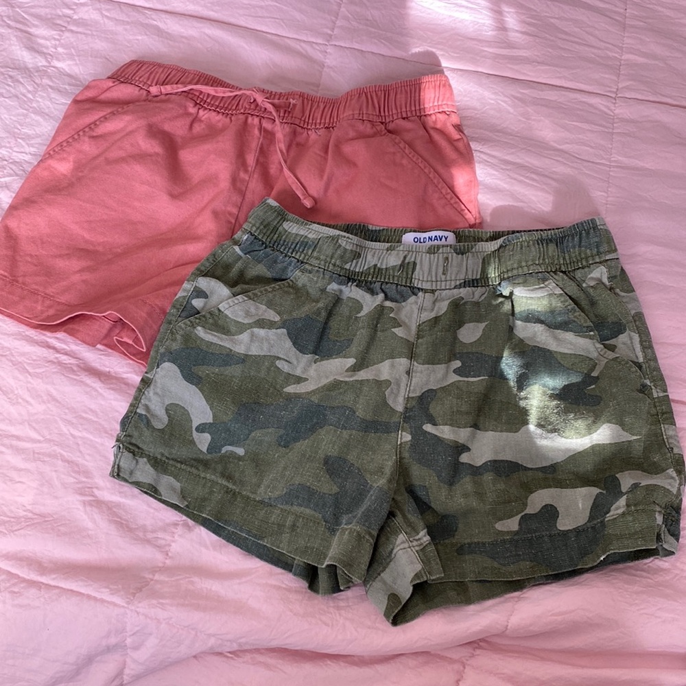Old Navy size L (10-12) Shorts in Camo and Salmon